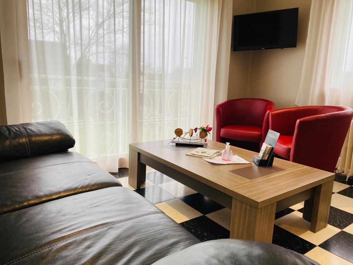Contact Hotel - Motel Les Bleuets & Spa La Rivière-Saint-Sauveur Екстериор снимка