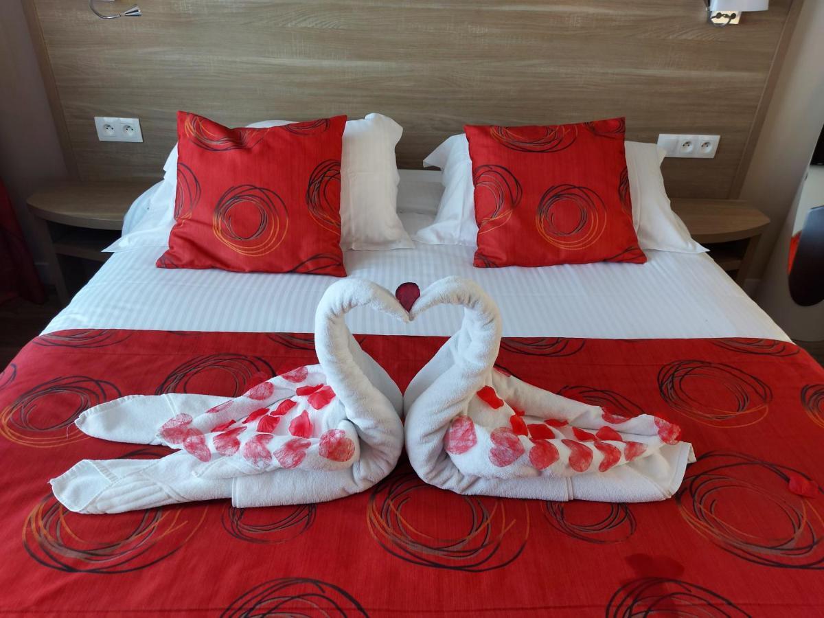 Contact Hotel - Motel Les Bleuets & Spa La Rivière-Saint-Sauveur Екстериор снимка