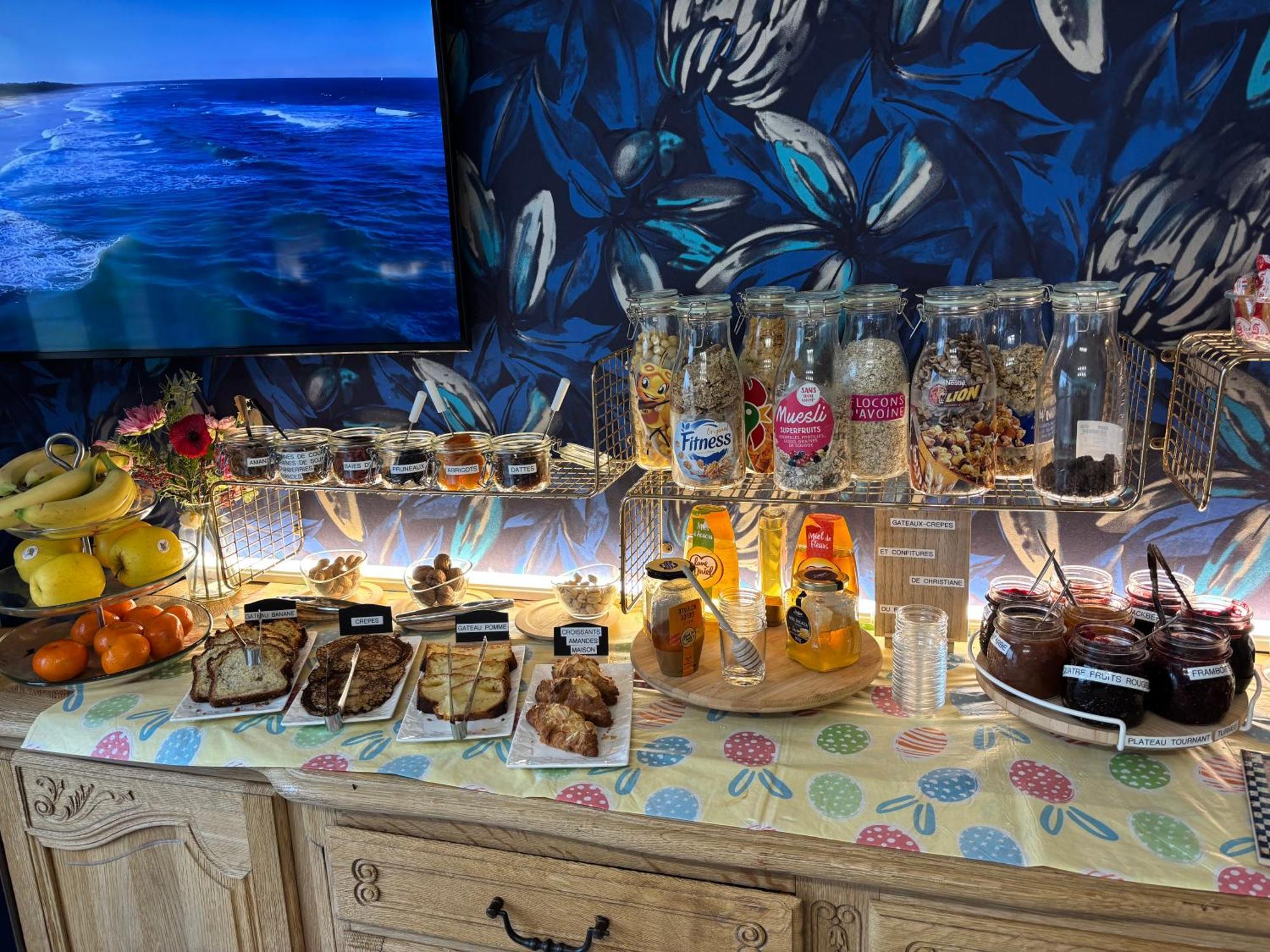 Contact Hotel - Motel Les Bleuets & Spa La Rivière-Saint-Sauveur Екстериор снимка